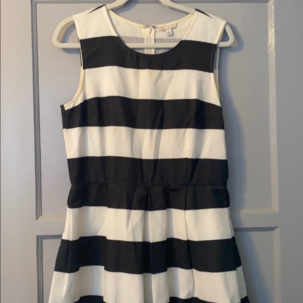 GAP striped dress with pockets!
